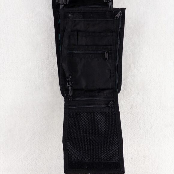 L.L. Bean Cross Body Traveler Bag Green Vintage Lots of Compartments Holds a Lot - Picture 7 of 11